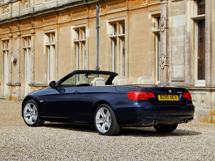  BMW 335i Convertible 2010 года  (UK) (фото 6 из 8)